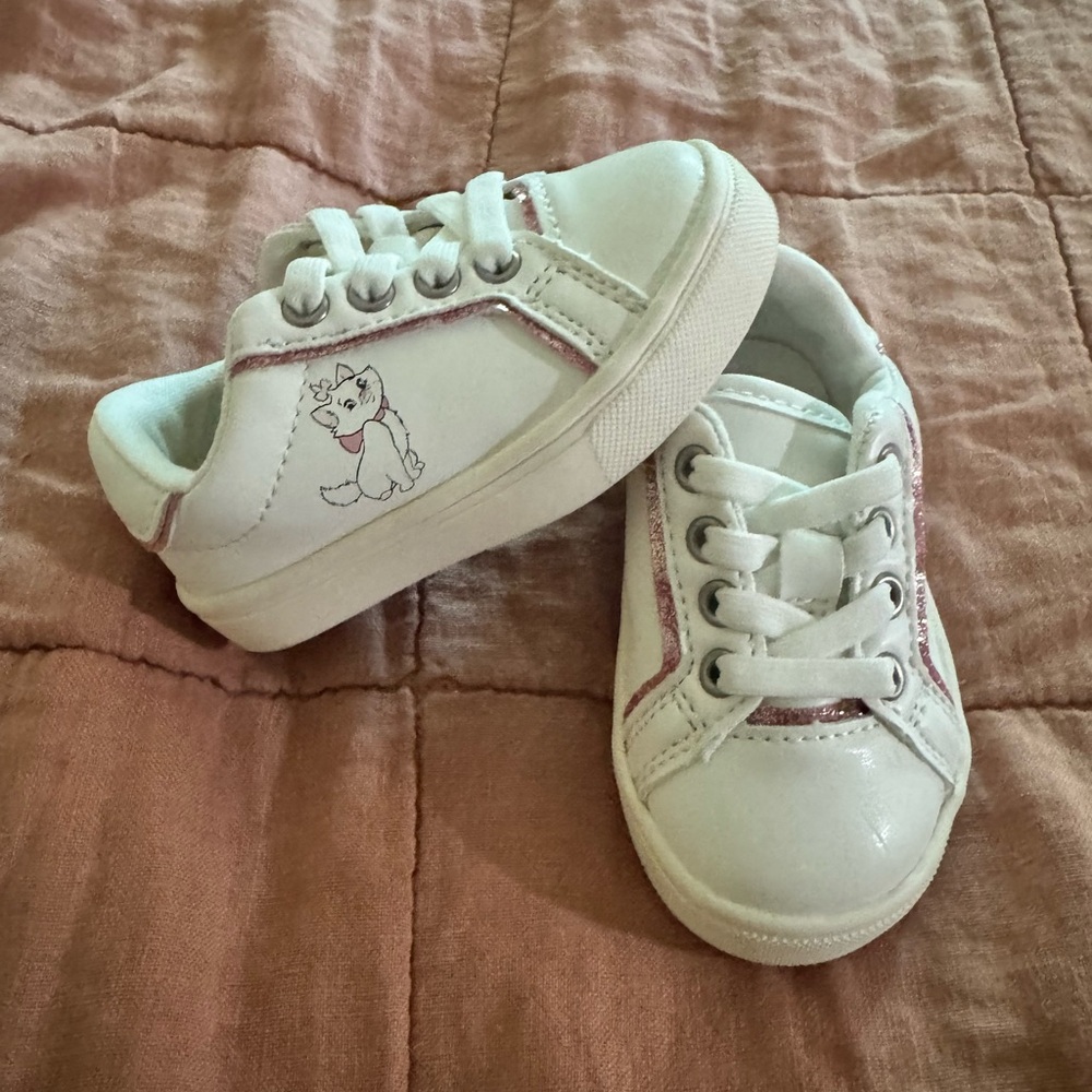 New GAP Disney White and Pink Toddler Sneakers